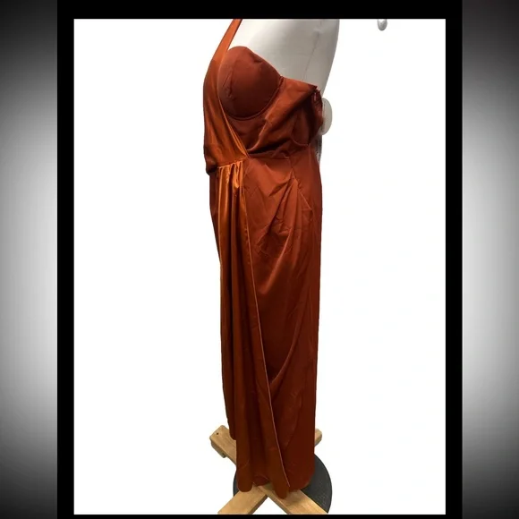 Boohoo Occasion One Shoulder Drape Maxi Dress - Picture 3 of 9